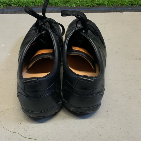 Sneaker - Picture 3 of 5